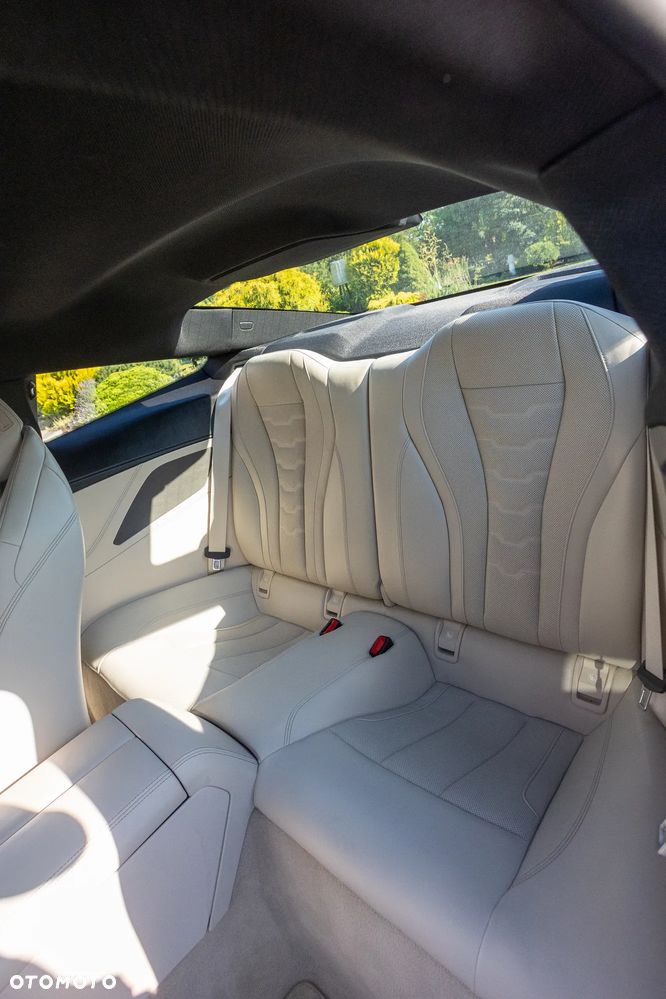 BMW Seria 8 - 11