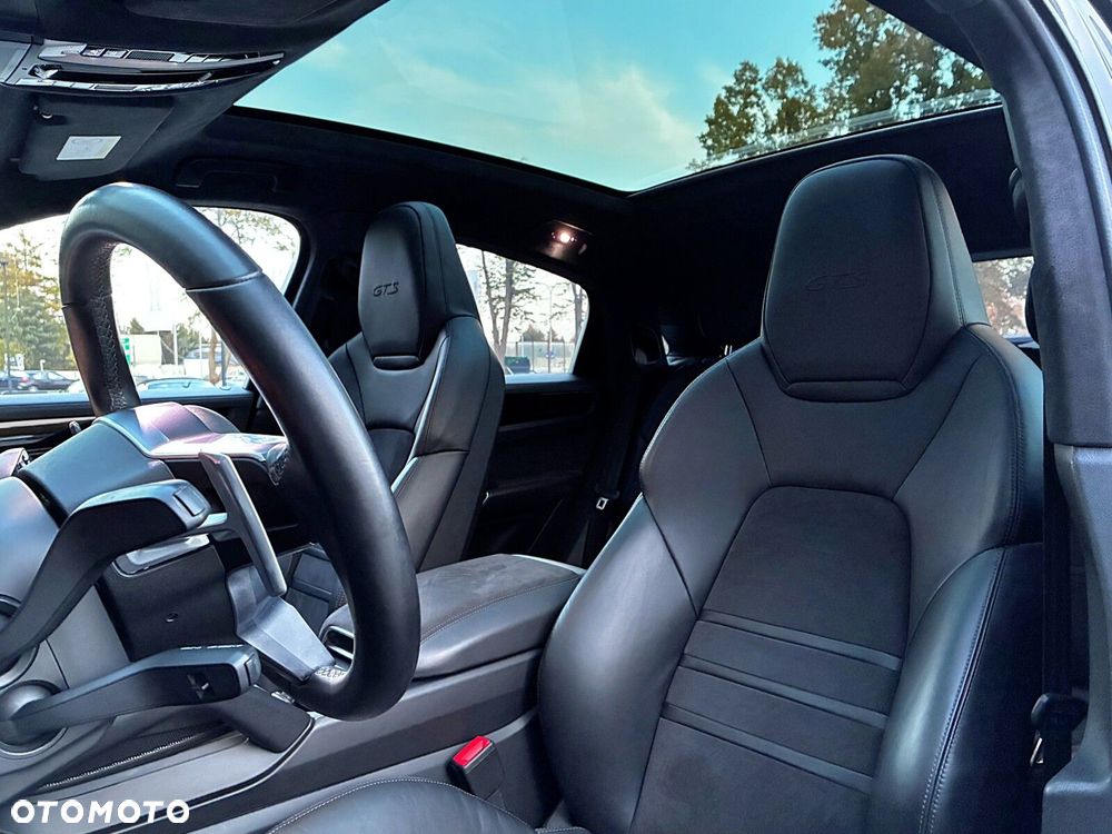 Porsche Cayenne - 23