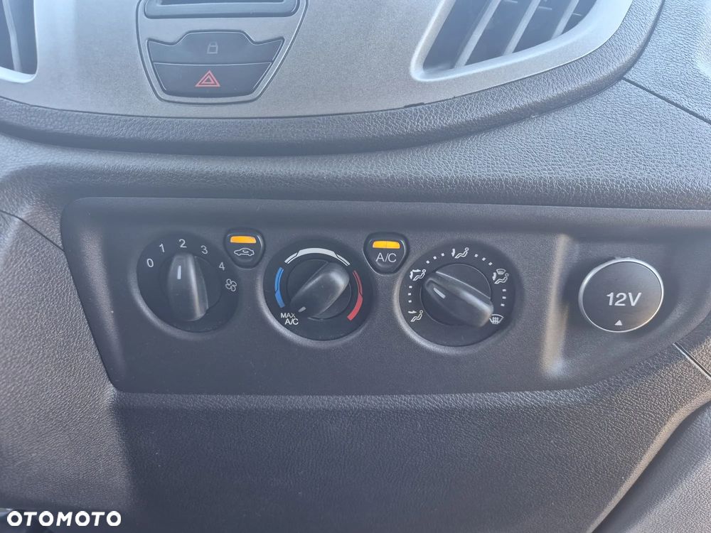 Ford Transit - 11