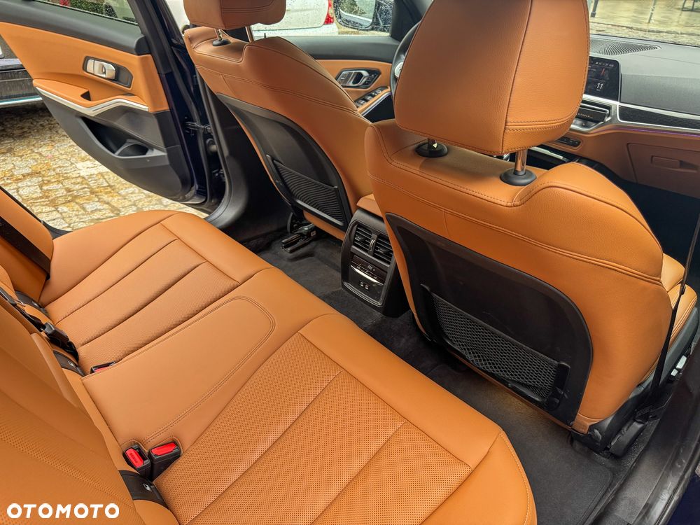 BMW Seria 3 330i xDrive Luxury Line - 10