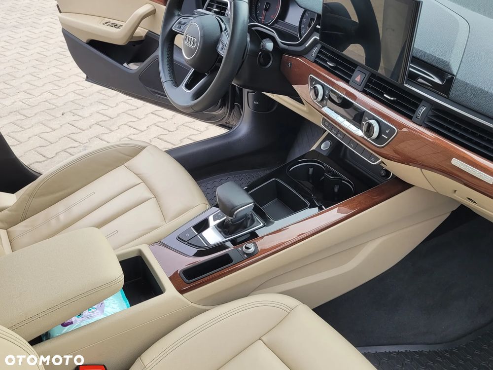 Audi A4 Limousine 40 TFSI quattro S tronic - 17