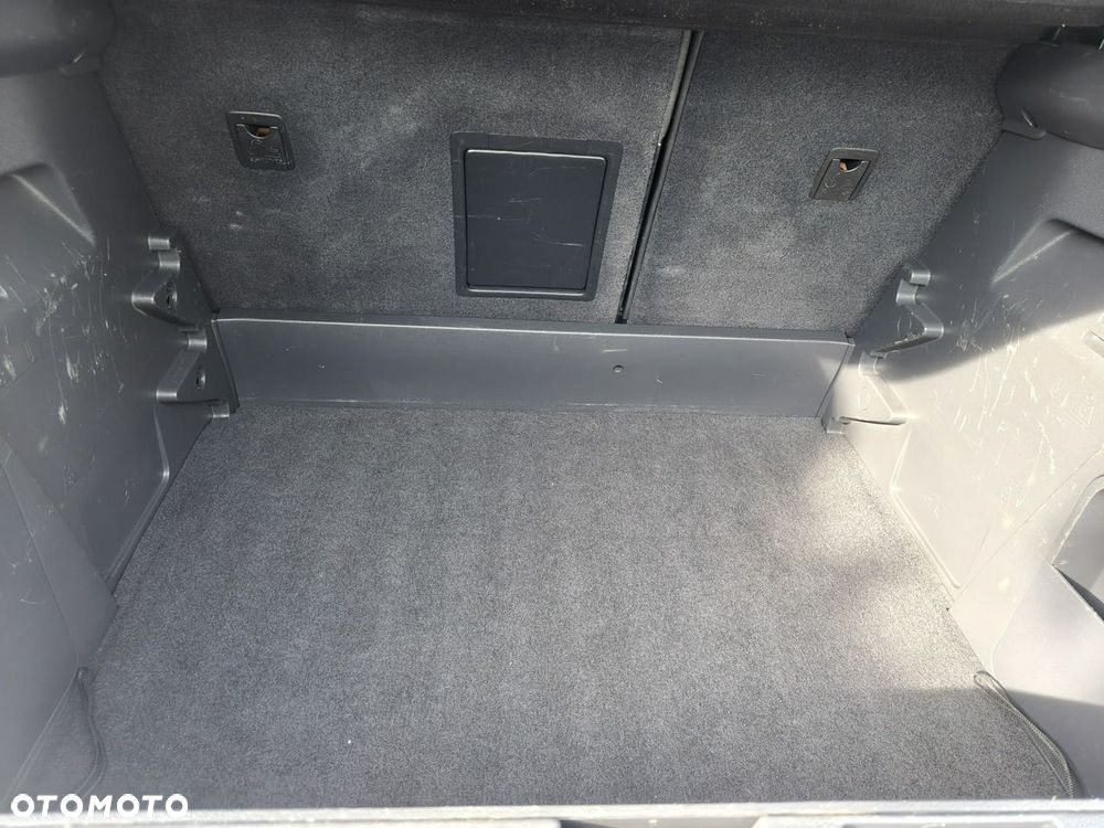 Peugeot 3008 HDi FAP 150 Family - 32