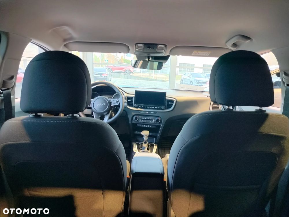 Kia XCeed ver-1-5-t--gdi-m-dct - 13