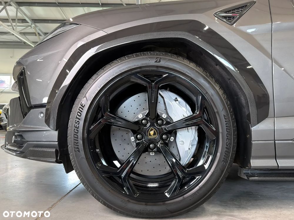Lamborghini Urus - 8