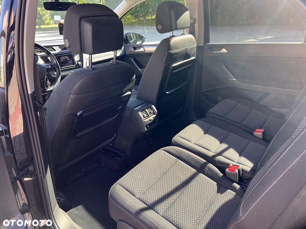 Volkswagen Touran 1.6 TDI BMT Comfortline - 23