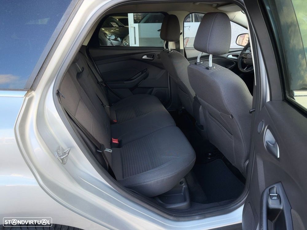 Ford Focus SW 1.5 TDCi EcoBlue Titanium - 14
