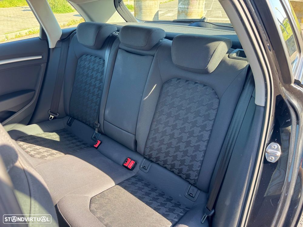 Audi A3 Sportback 2.0 TDI Attraction S tronic - 10