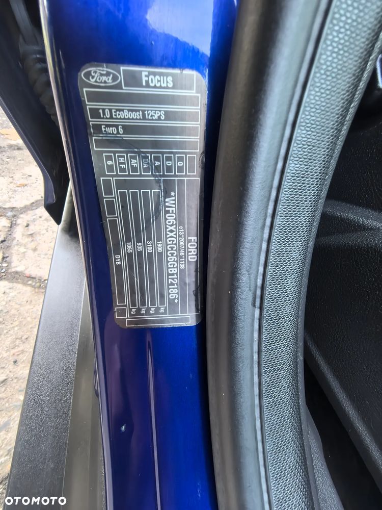 Ford Focus 1.0 EcoBoost Titanium - 33