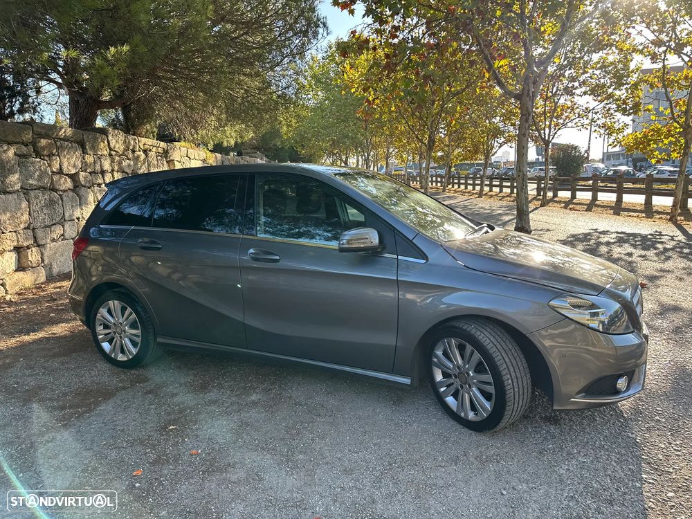 Mercedes-Benz B 180 - 13