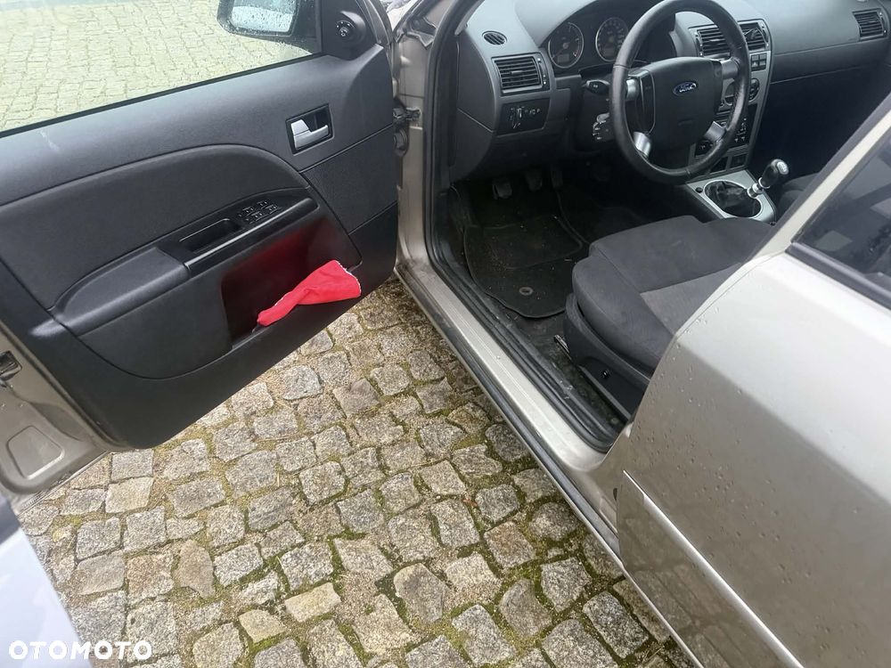 Ford Mondeo 2.0 TDCi Ghia - 2