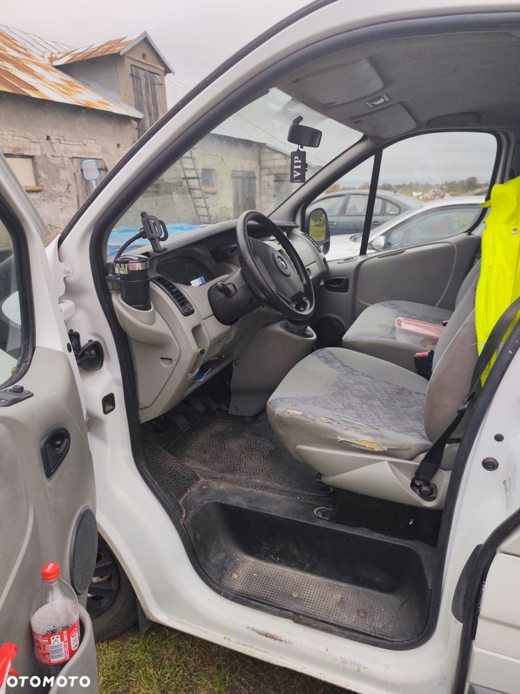 Opel Vivaro - 10