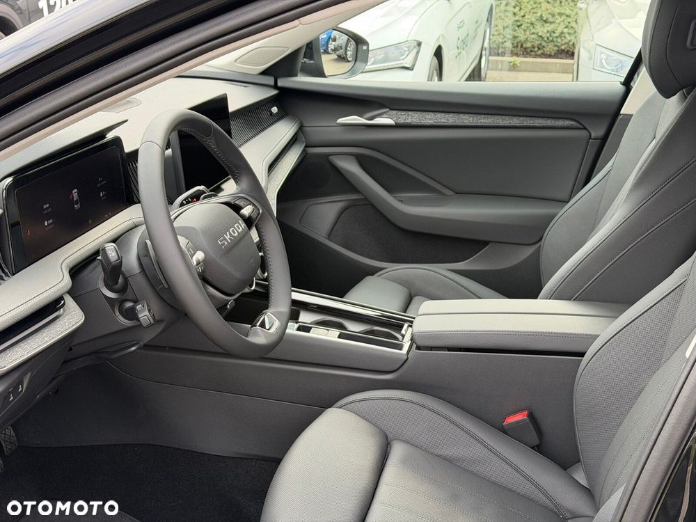 Skoda Superb 1.5 TSI mHEV Selection DSG - 12