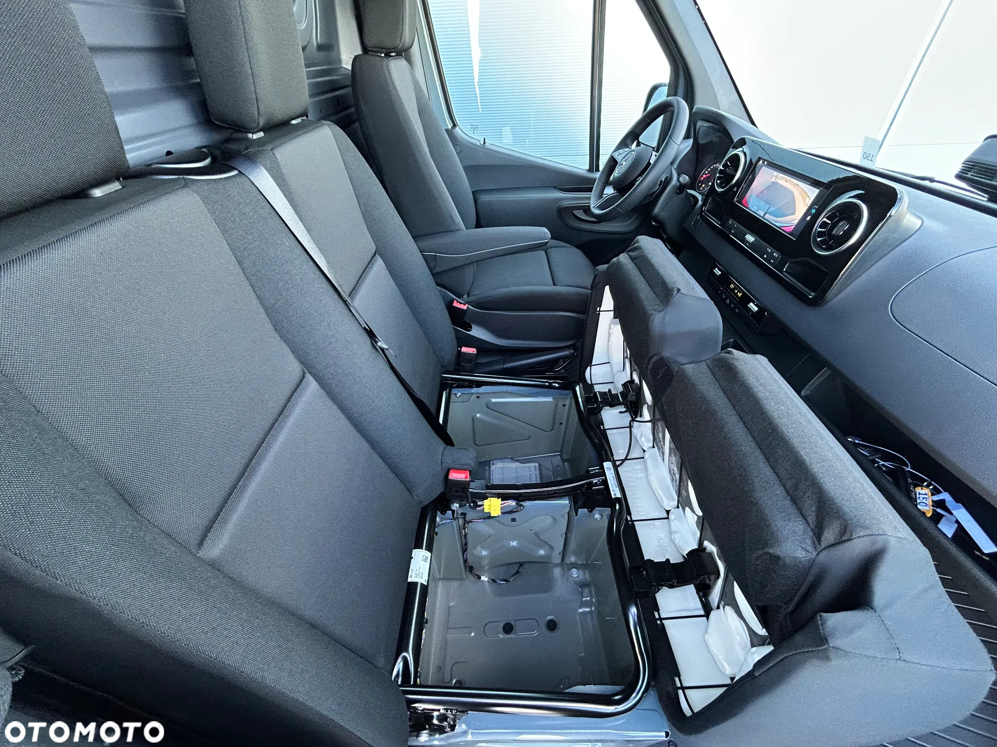 Mercedes-Benz SPRINTER 319 CDI FURGON EKSTRA DŁUGI - 28