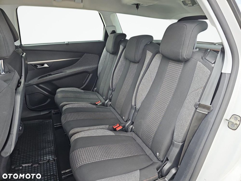 Peugeot 5008 - 33