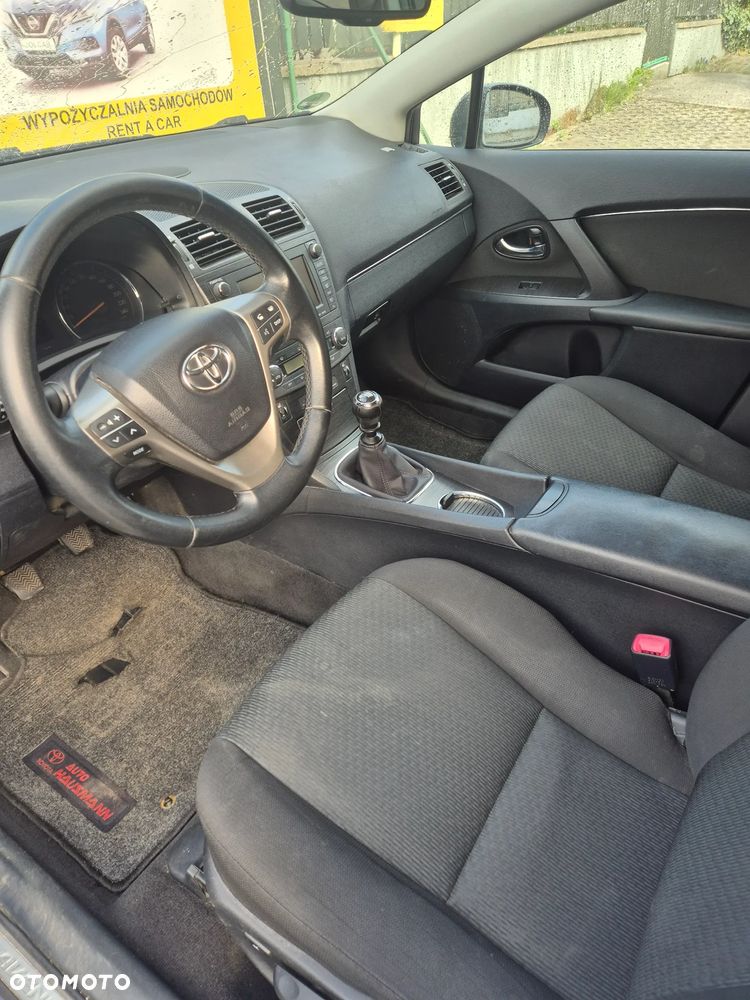 Toyota Avensis 2.2 D-4D Business Edition - 10