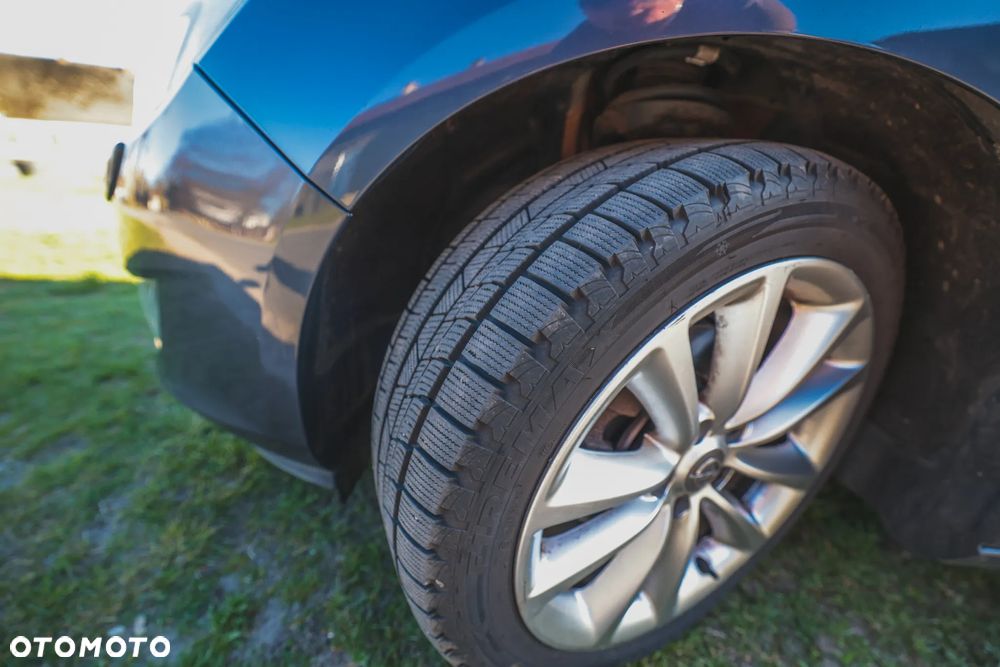 Opel Astra 1.6 T Cosmo - 31