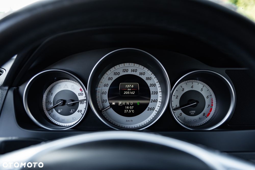 Mercedes-Benz Klasa C 180 (BlueEFFICIENCY) 7G-TRONIC Avantgarde - 28