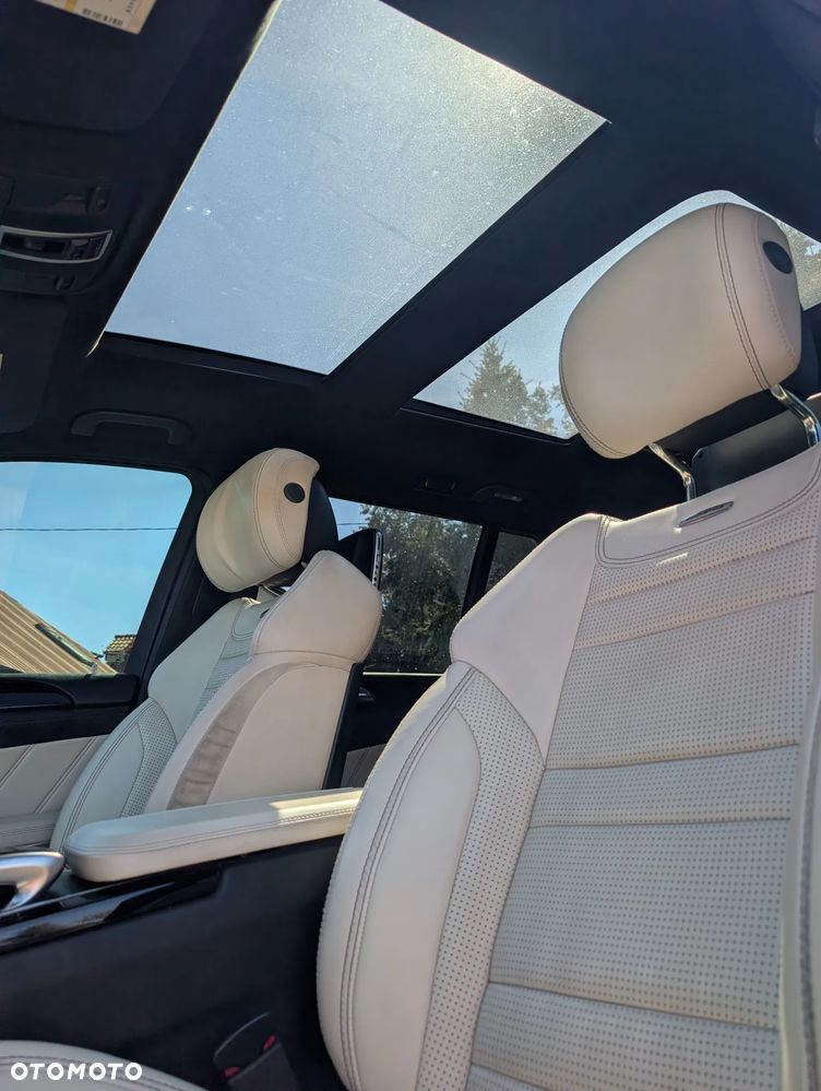 Mercedes-Benz GLS - 10
