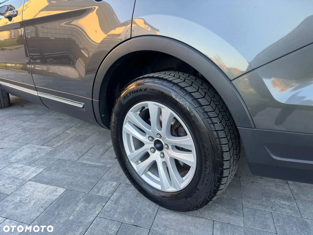 Ford Explorer - 27