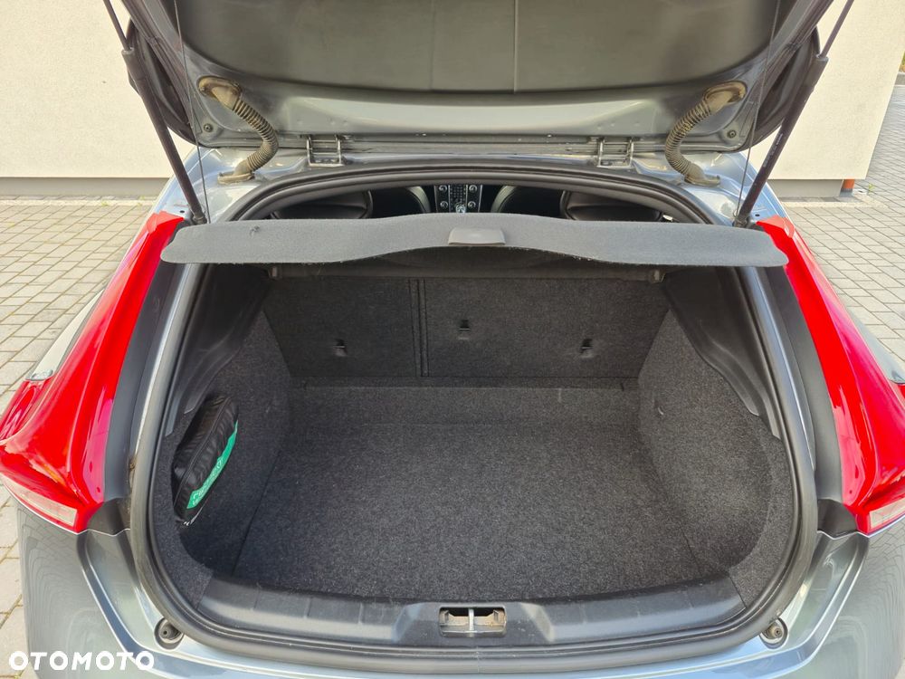 Volvo V40 D3 Drive-E R-Design Kinetic - 23