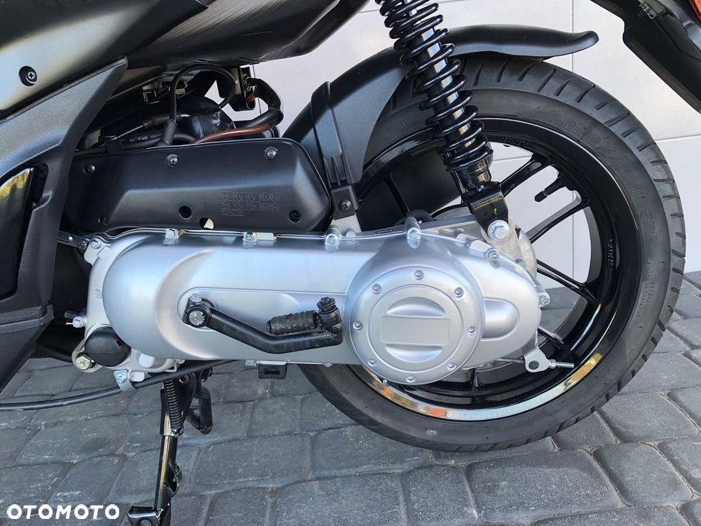 Aprilia SR - 19