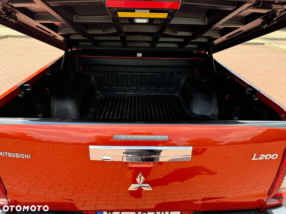 Mitsubishi L200 2.2 d DC Instyle Plus - 14