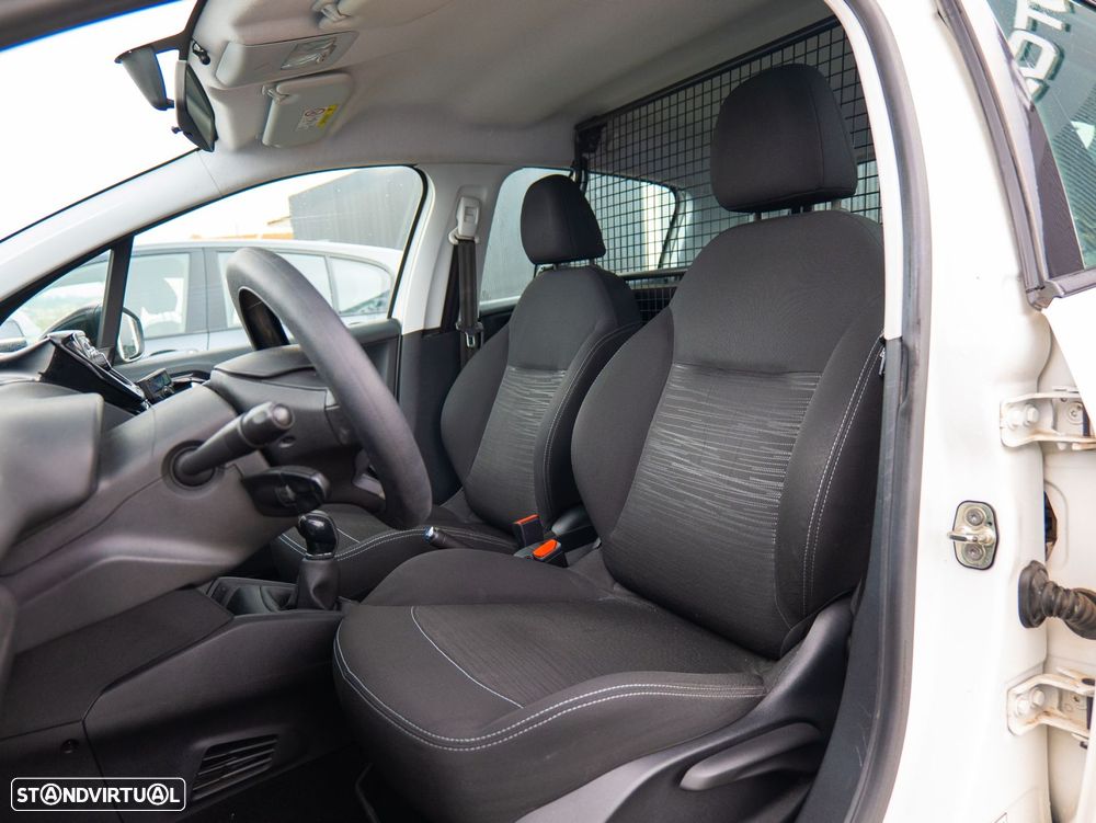 Peugeot 208 1.4 HDi - 22