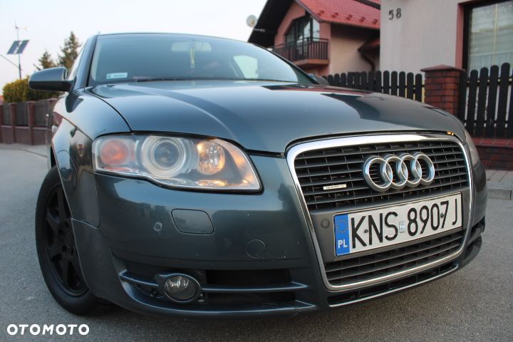 Audi A4 Limousine - 30