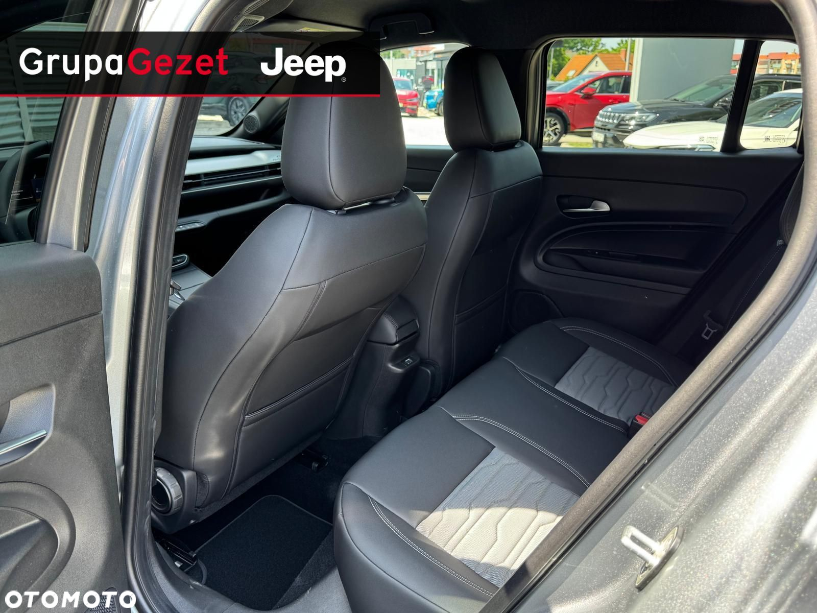 Jeep Avenger - 12