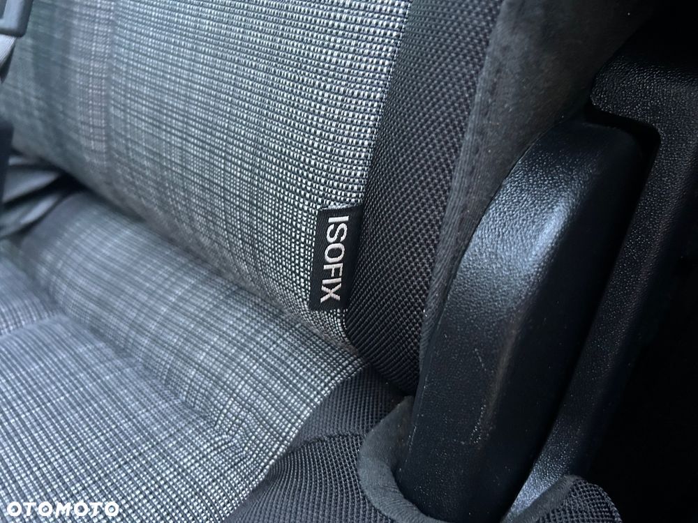 Kia Venga 1.6 CRDi 128 Business Line - 10