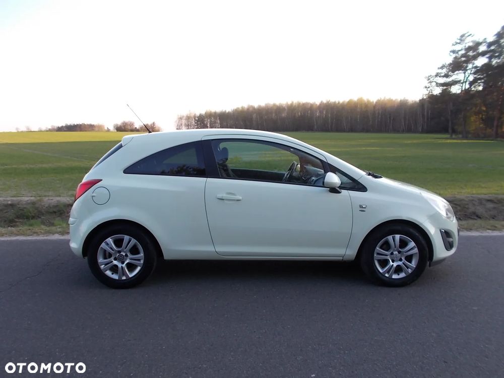 Opel Corsa 1.4 16V Satellite - 5