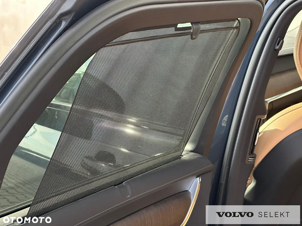 Volvo V90 Cross Country - 28