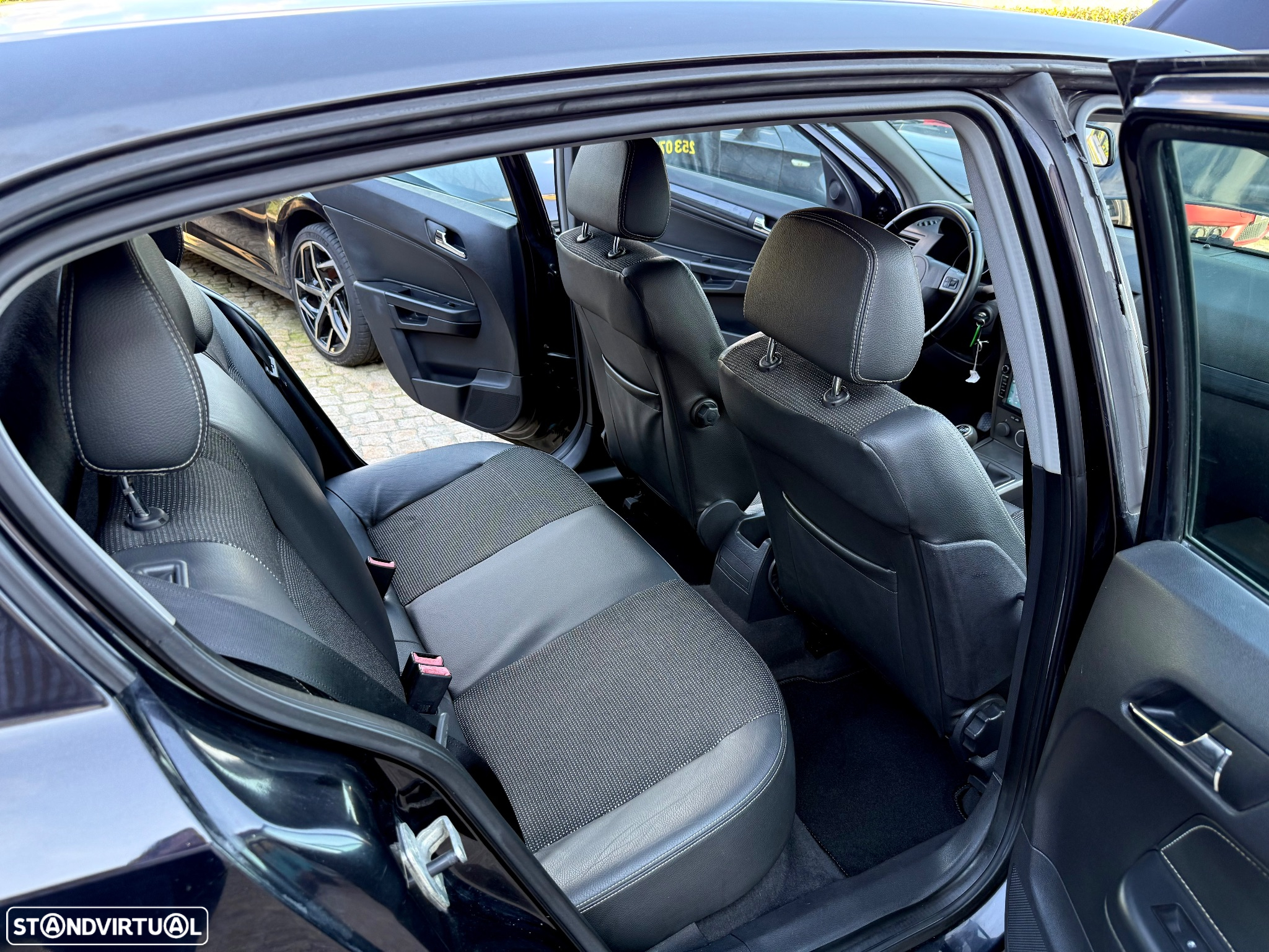 Opel Astra 1.3 CDTi Cosmo - 40