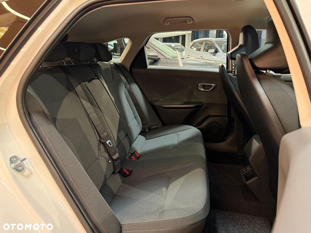 Kia K4 - 32