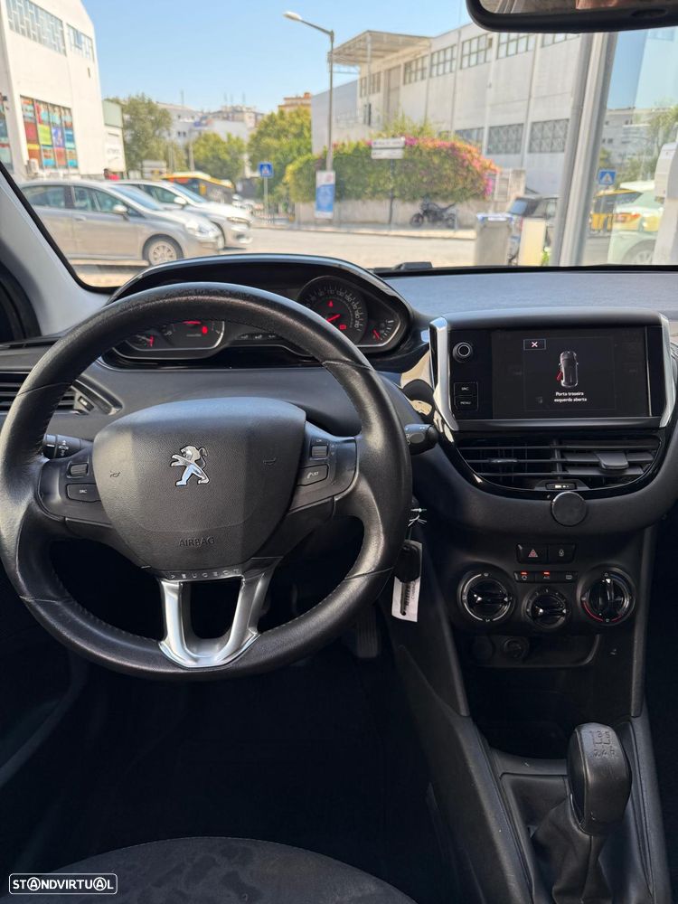 Peugeot 208 1.2 VTi Allure - 6
