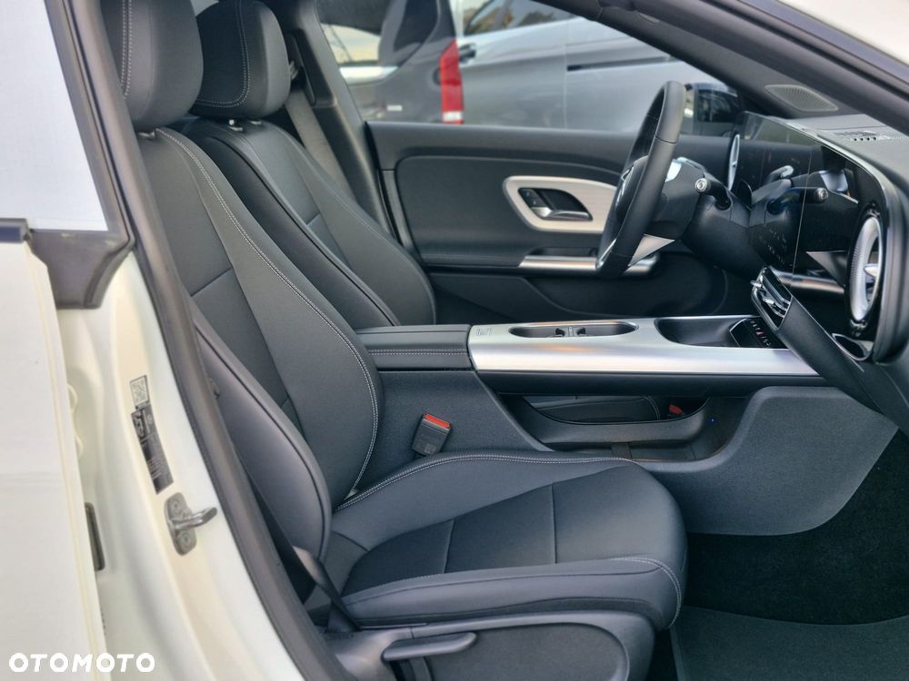 Mercedes-Benz CLA 200 mHEV 8G-DCT - 20