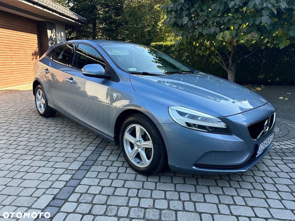 Volvo V40 D3 Drive-E Momentum - 1