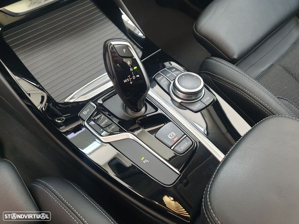 BMW X3 18 d sDrive Auto - 22
