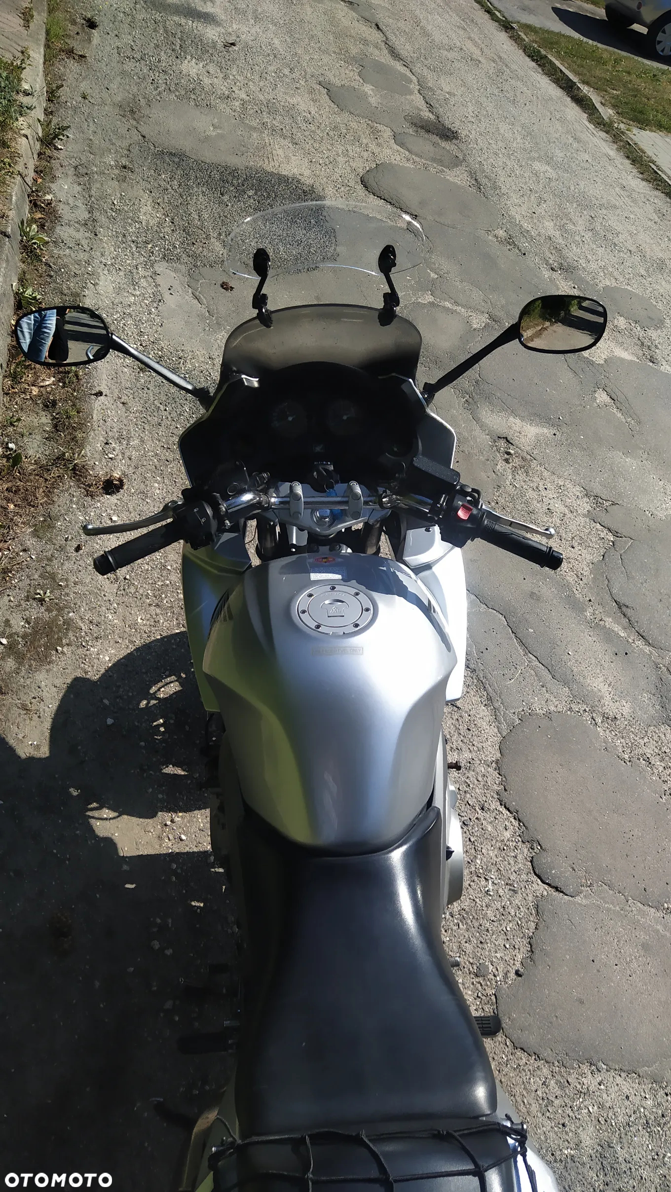 Honda CBF - 12