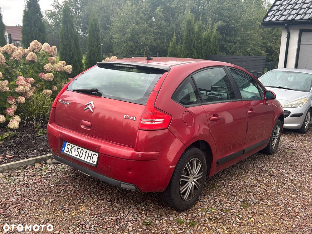 Citroën C4 1.6 16V Magic - 2