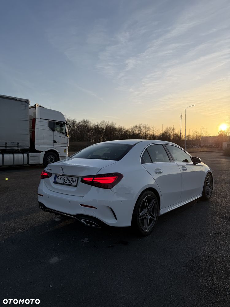 Mercedes-Benz Klasa A 200 AMG Line 7G-DCT - 3
