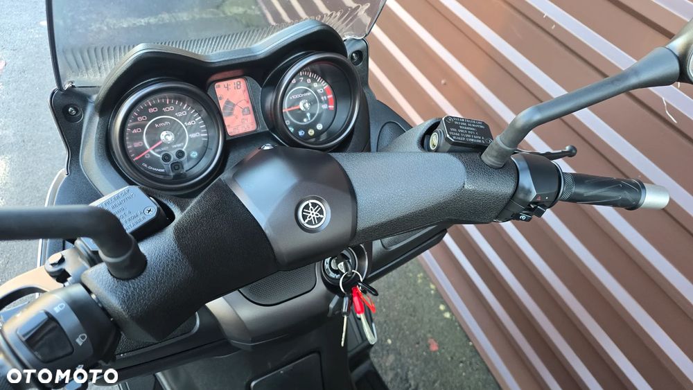 Yamaha X-max - 32