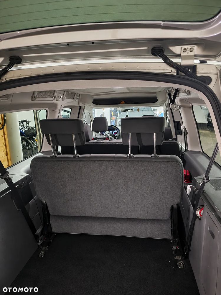 Volkswagen Caddy Maxi - 11