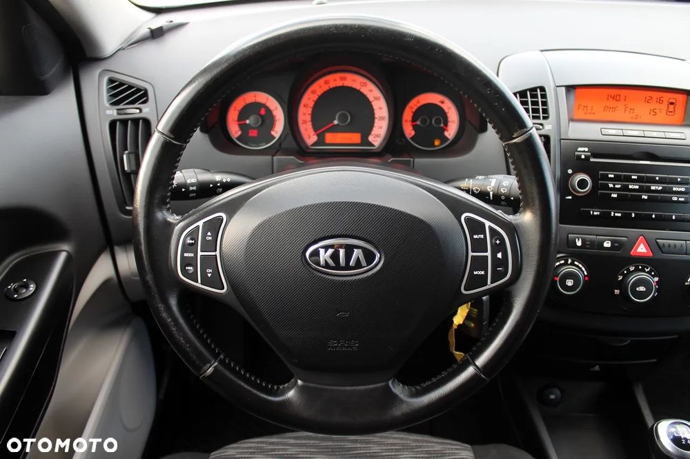 Kia Ceed - 17