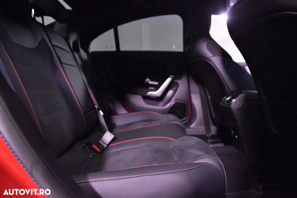 Mercedes-Benz CLA 250 e 8G-DCT - 13