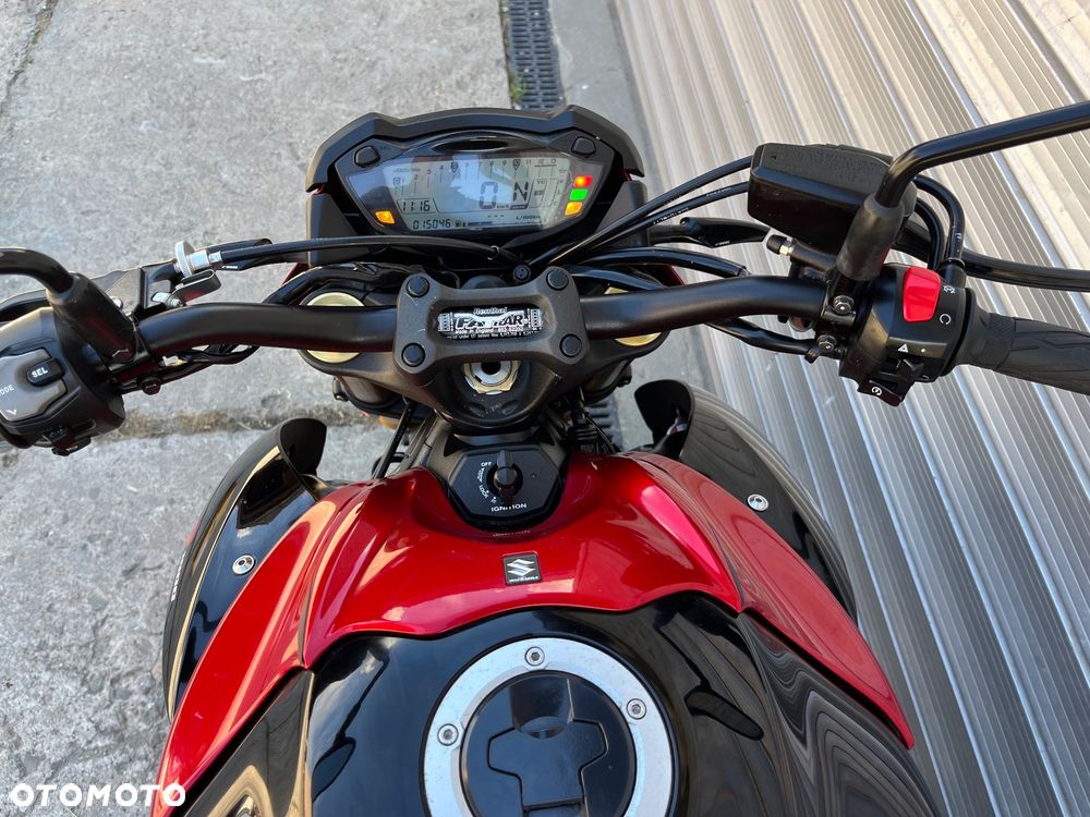 Suzuki GSX 1000 - 25