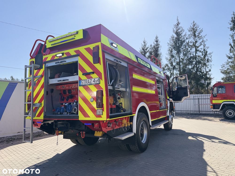 MAN Wóz strażacki CIĘŻKI Pojazd pożarniczy Straż pożarna MAN 18.284 4x4 6t wody+piana, CNBOP, działko dachowe, skrzynie dachowe, łańcuchy podrzutowe - 4