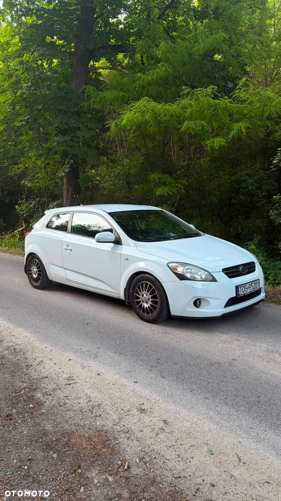 Kia Ceed 1.6 L - 4