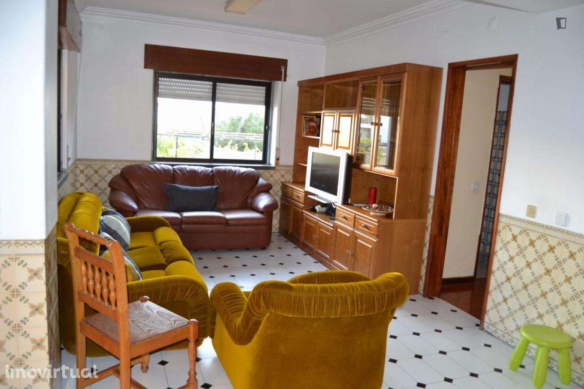 Quarto - localizado em Lisbon - Grande imagem: 2/17