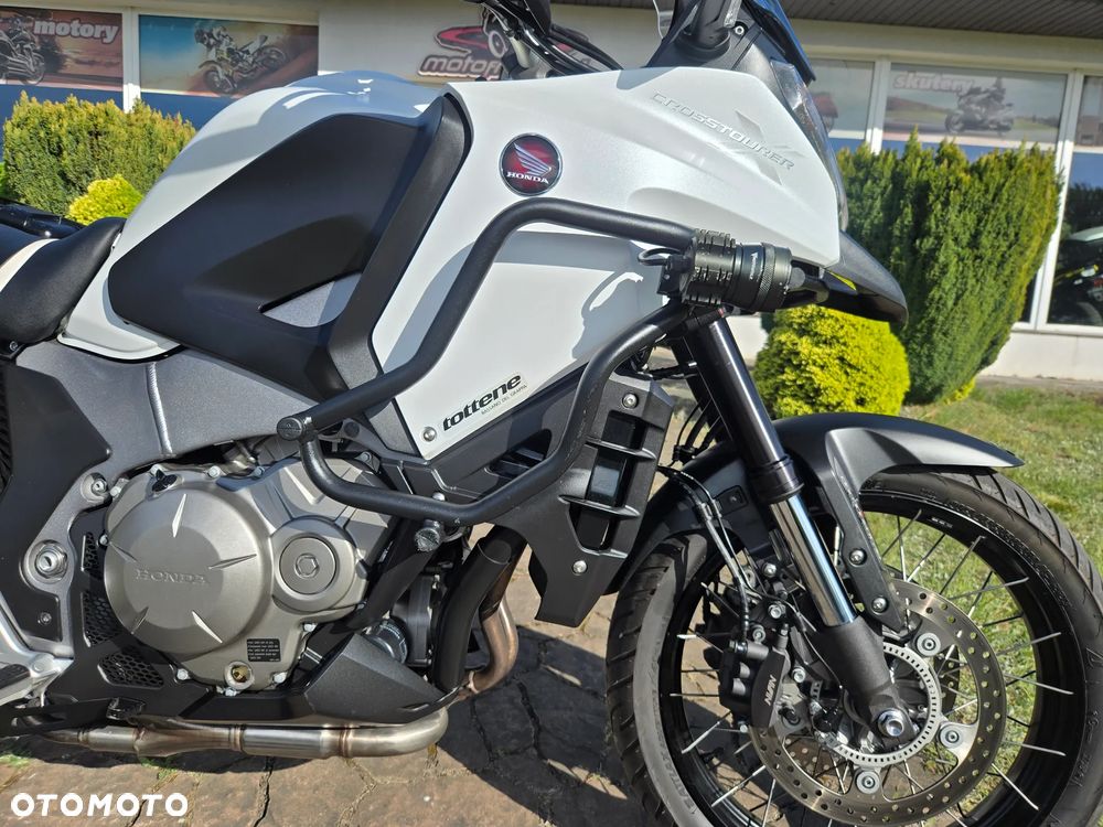 Honda VFR - 12